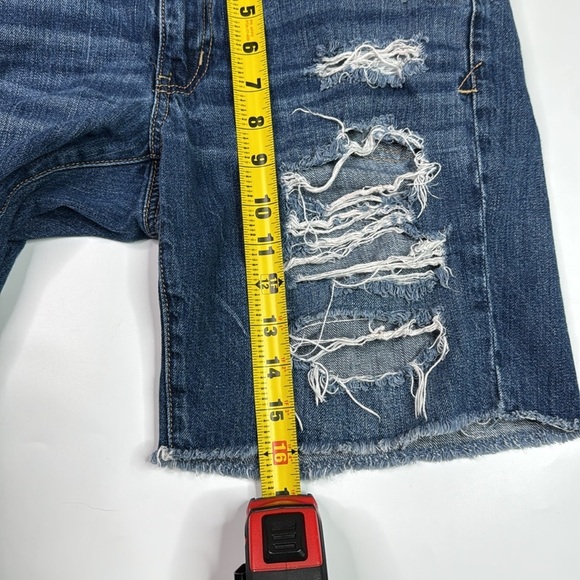 American Eagle Tomgirl Bermuda Distressed Shorts Size 8 - Picture 6 of 11